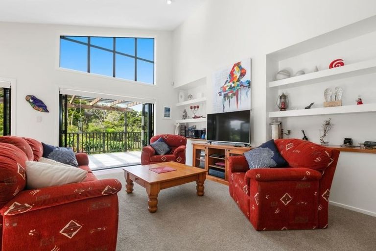 Photo of property in 80 Landing Drive, Albany, Auckland, 0632