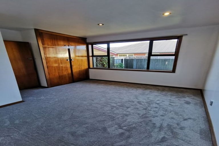 Photo of property in 5 Haslett Place, Upper Riccarton, Christchurch, 8041