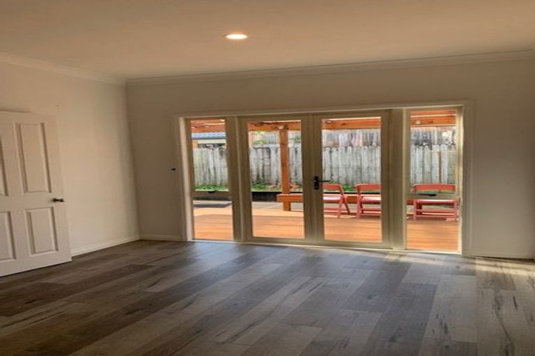 Photo of property in 2 Glastry Close, East Tamaki Heights, Auckland, 2016