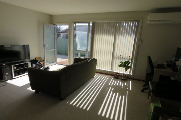 Photo of property in 2/28 Mona Vale Avenue, Riccarton, Christchurch, 8011