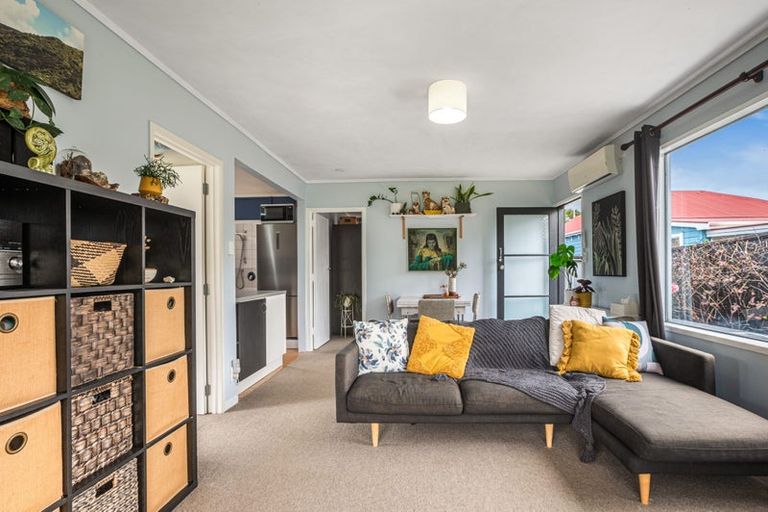 Photo of property in 2/23 Miller Road, Mangere Bridge, Auckland, 2022