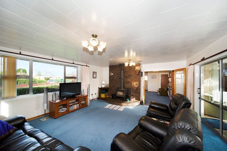 Photo of property in 12 Green Lane, Hawera, 4610