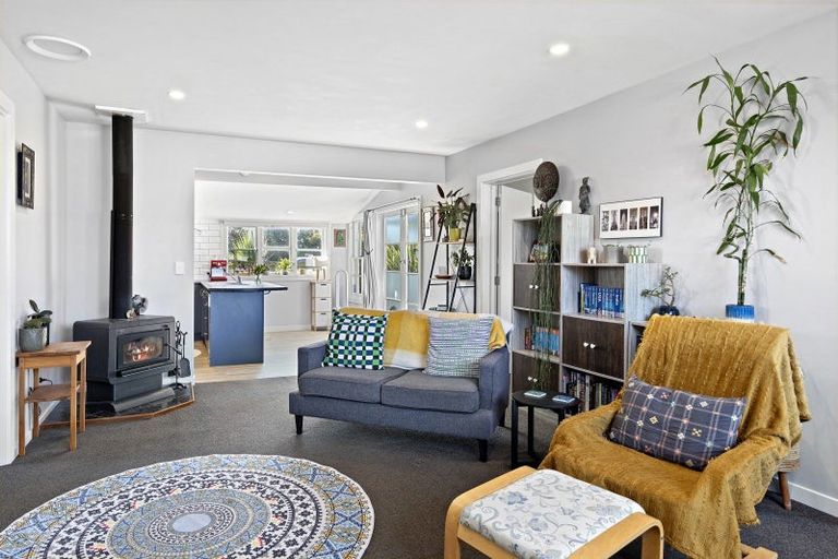 Photo of property in 27 Station Road, Coalgate, 7673