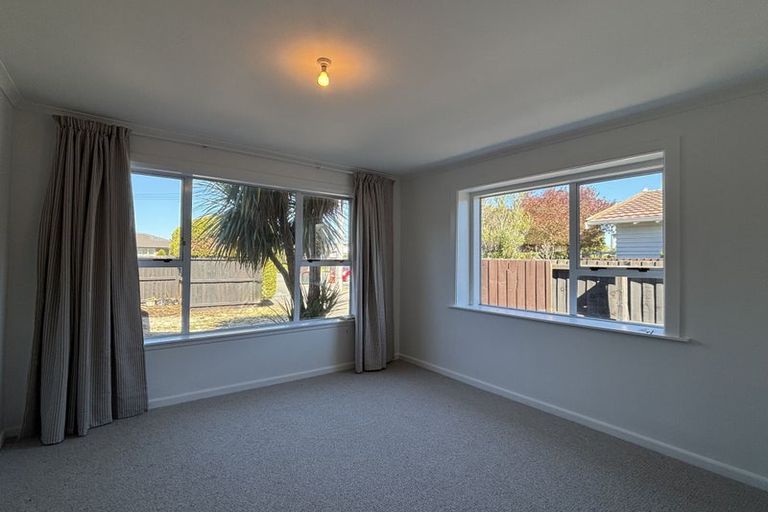 Photo of property in 27 Grassmere Street, Papanui, Christchurch, 8052