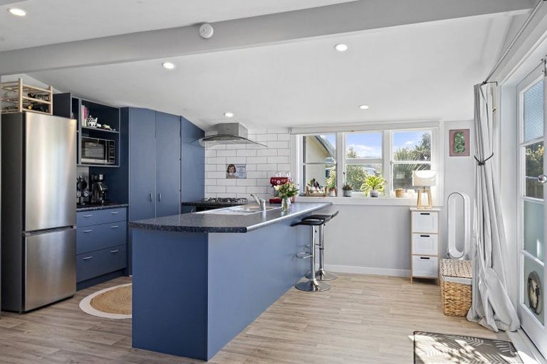 Photo of property in 27 Station Road, Coalgate, 7673