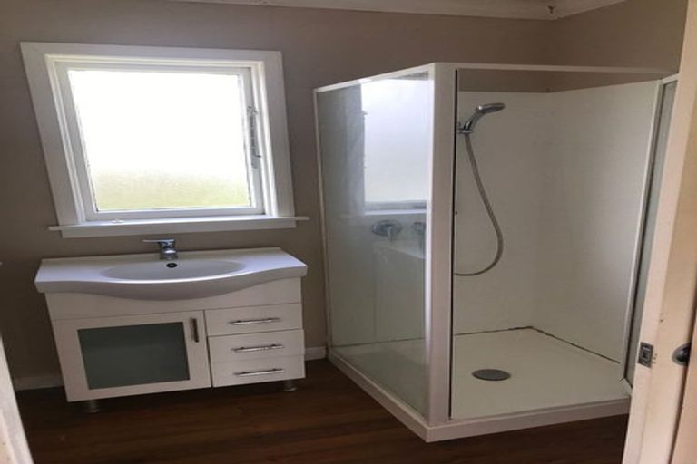 Photo of property in 39 Paritutu Road, Spotswood, New Plymouth, 4310