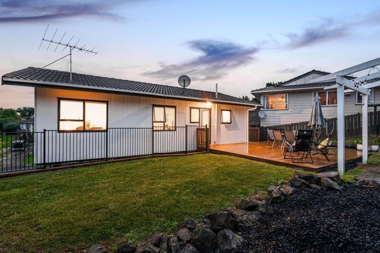 Photo of property in 59 Reynella Drive, Massey, Auckland, 0614