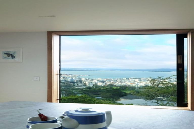 Photo of property in 61 Karepa Street, Brooklyn, Wellington, 6021