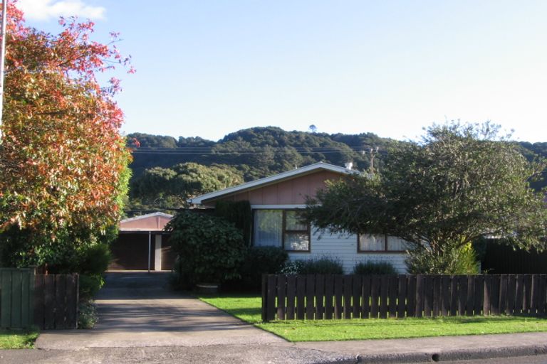 Photo of property in 73 Karamu Crescent, Wainuiomata, Lower Hutt, 5014