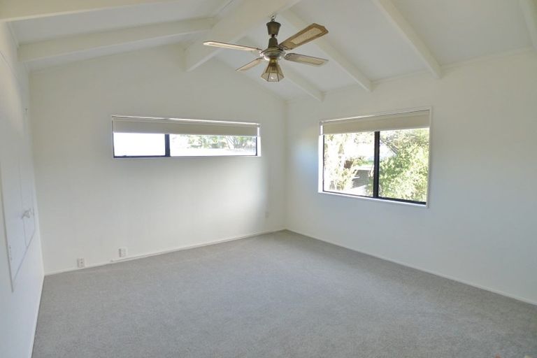 Photo of property in 83 Hobsonville Road, West Harbour, Auckland, 0618