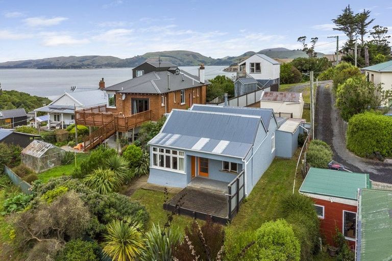 Photo of property in 17 Constitution Street, Dunedin Central, Dunedin, 9016