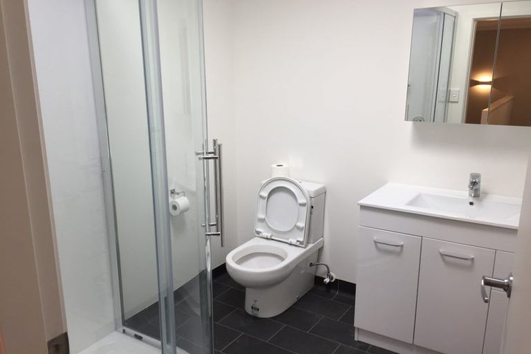 Photo of property in 409 Ohiro Road, Brooklyn, Wellington, 6021