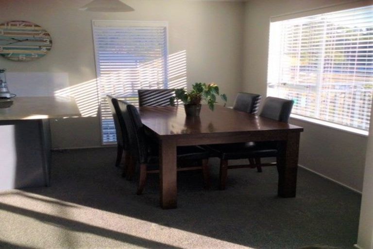 Photo of property in 38 Staithes Drive North, Whitby, Porirua, 5024