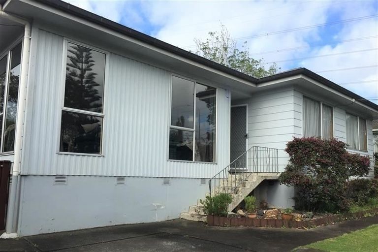 Photo of property in 363 Don Buck Road, Massey, Auckland, 0614