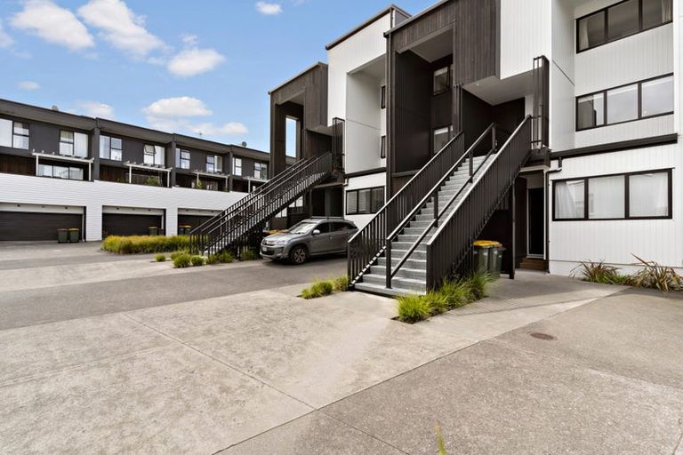 Photo of property in 61 Rangihina Road, Hobsonville, Auckland, 0616