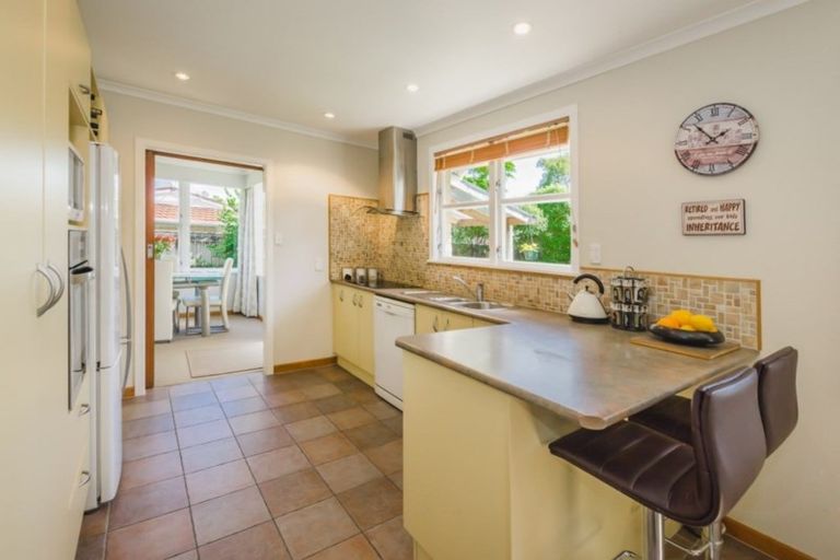 Photo of property in 4 Iti Grove, Waikanae, 5036