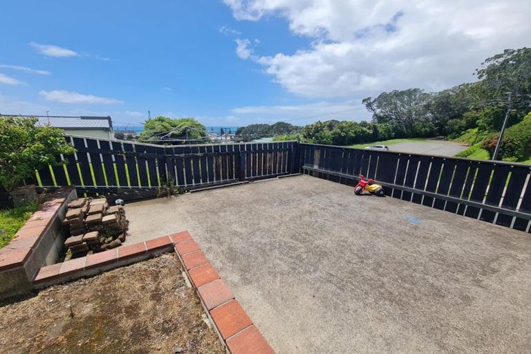Photo of property in 54 Pioneer Road, Moturoa, New Plymouth, 4310
