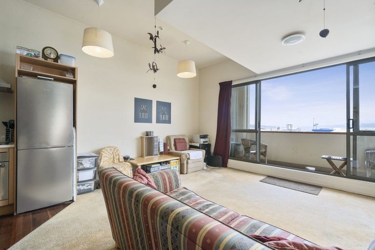 Photo of property in Metro Apartments, 11/220u Thorndon Quay, Pipitea, Wellington, 6011