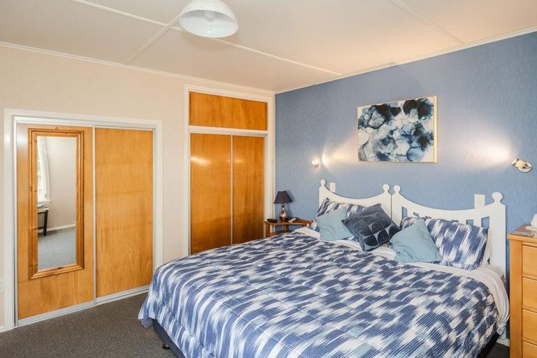 Photo of property in 10 Solway Street, Holmes Hill, Oamaru, 9401
