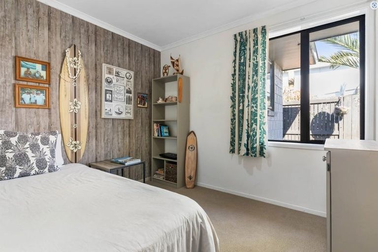 Photo of property in 18 Oriental Parade, Papamoa Beach, Papamoa, 3118