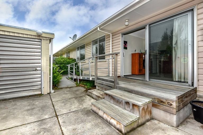 Photo of property in 2 Hurst Place, Parklands, Christchurch, 8083