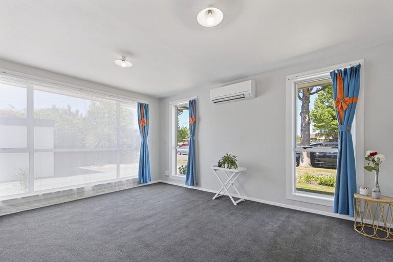 Photo of property in 1/17 Tyrone Street, Belfast, Christchurch, 8051