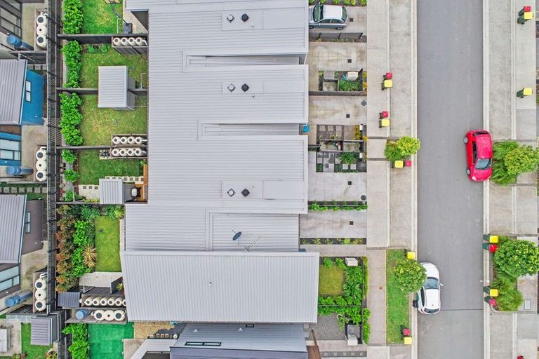 Photo of property in 20 Spotted Dove Road, Hobsonville, Auckland, 0616