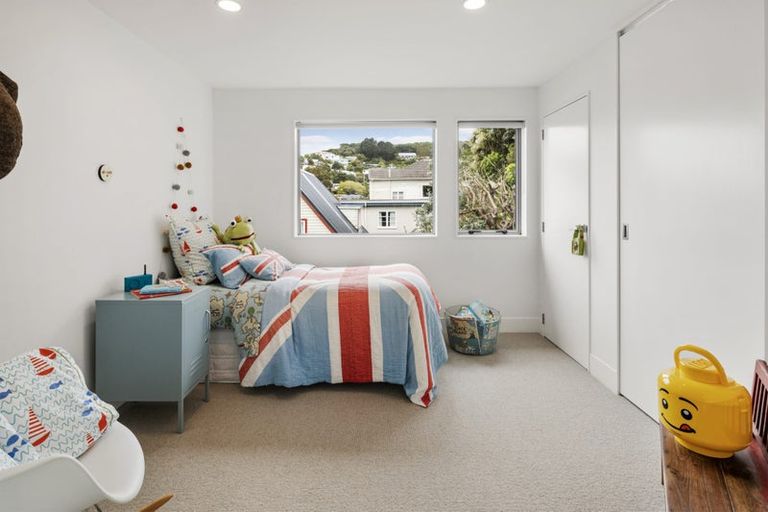 Photo of property in 26 Severn Street, Island Bay, Wellington, 6023