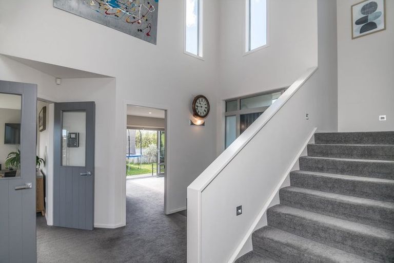 Photo of property in 104 Navigation Drive, Whitby, Porirua, 5024