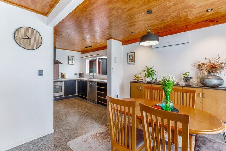Photo of property in 16a Matuhi Rise, Henderson, Auckland, 0612