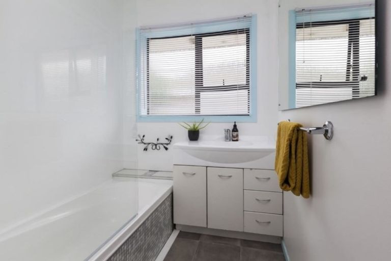 Photo of property in 112 Philpotts Road, Mairehau, Christchurch, 8052