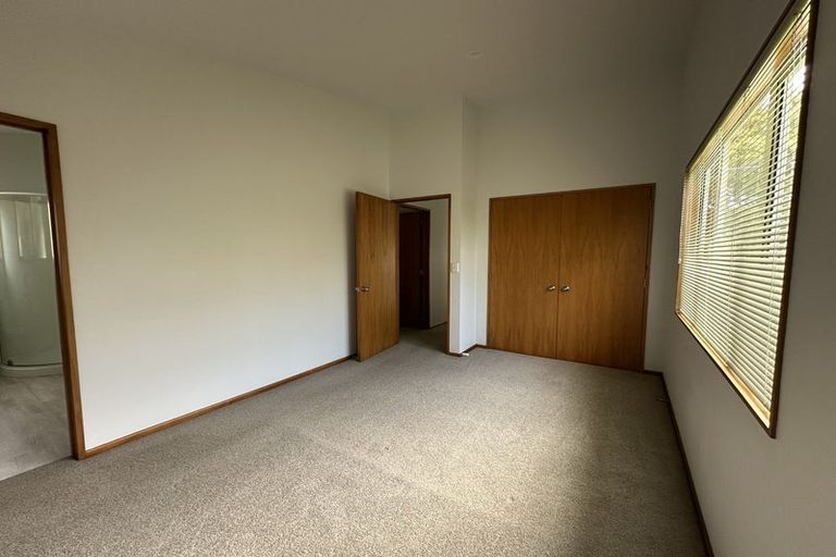 Photo of property in 1070 Beach Road, Torbay, Auckland, 0630