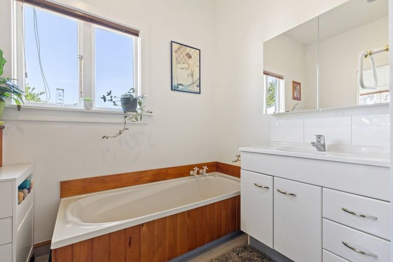 Photo of property in 2/188c Gayhurst Road, Dallington, Christchurch, 8061