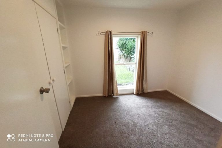 Photo of property in 12 Colwill Road, Massey, Auckland, 0614