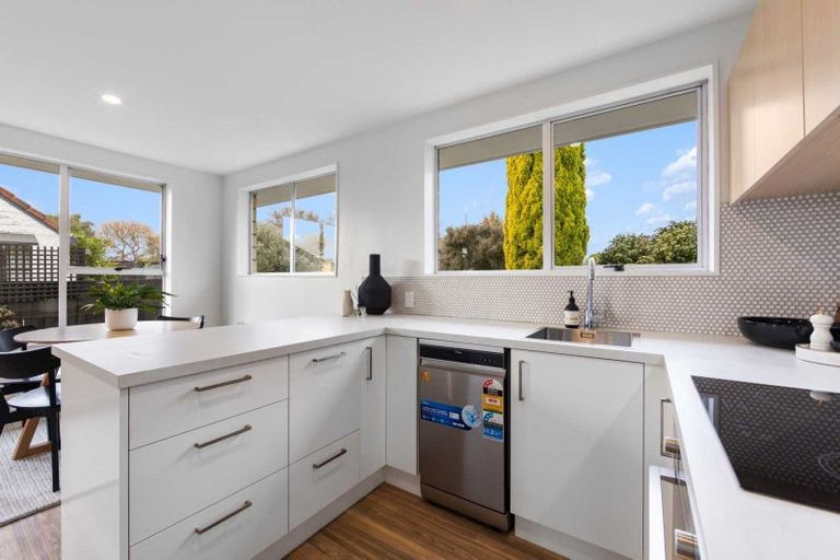 Photo of property in 1/40a Chipping Lane, Redwood, Christchurch, 8051