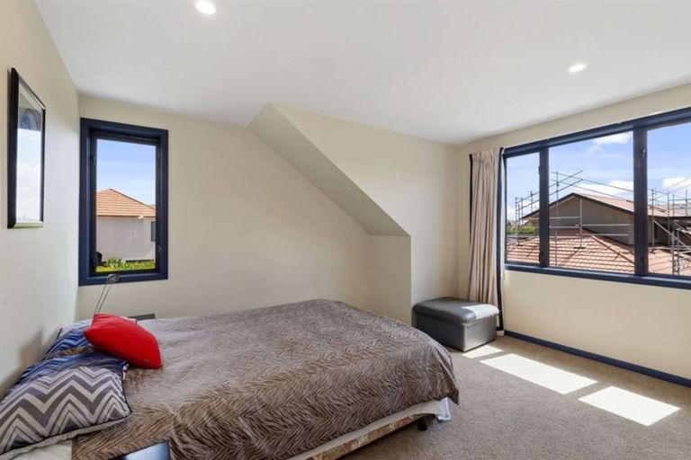 Photo of property in 1 Le Cascina Lane, Riccarton, Christchurch, 8011