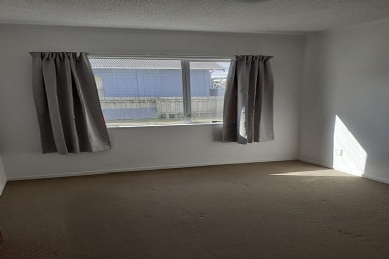 Photo of property in 192f1 Onepu Road, Lyall Bay, Wellington, 6022