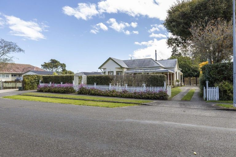 Photo of property in 8 Tawa Street, Inglewood, 4330