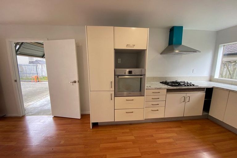 Photo of property in 7 Merlot Way, Te Atatu South, Auckland, 0610