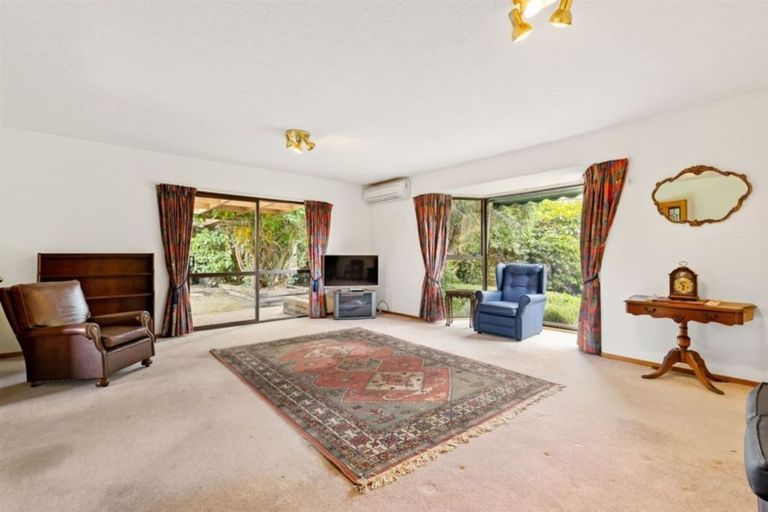 Photo of property in 100 Regency Crescent, Redwood, Christchurch, 8051