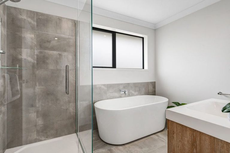 Photo of property in 33a Forest Glen, Orewa, 0931