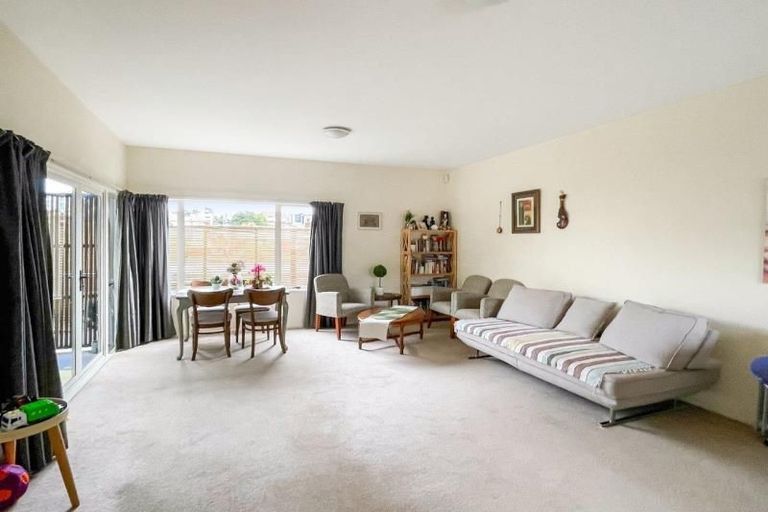 Photo of property in 112u1 Clarence Street, Hamilton Lake, Hamilton, 3204