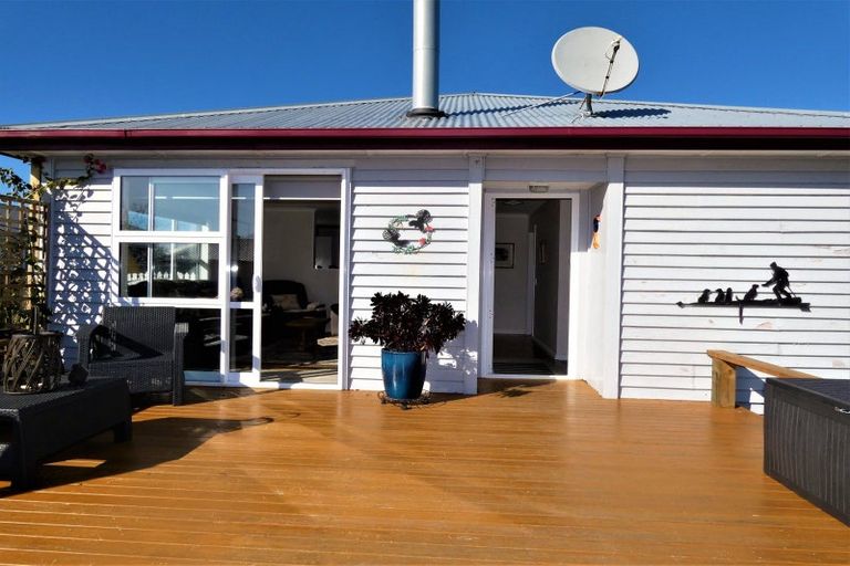 Photo of property in 23 Gladstone Street, Westport, 7825