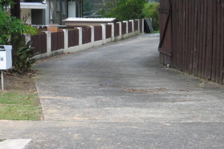 Photo of property in 2/18 Sartors Avenue, Northcross, Auckland, 0630