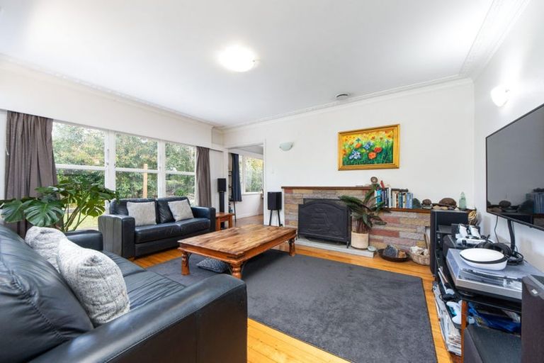 Photo of property in 72 Colwill Road, Massey, Auckland, 0614