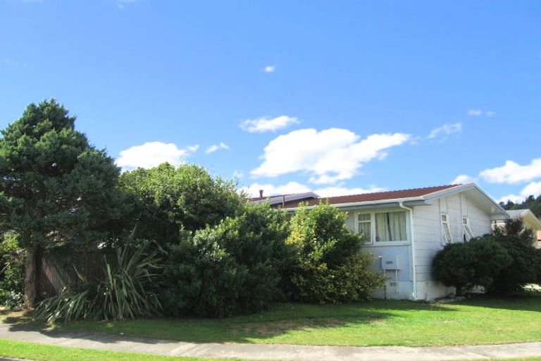 Photo of property in 31 Blueberry Grove, Timberlea, Upper Hutt, 5018