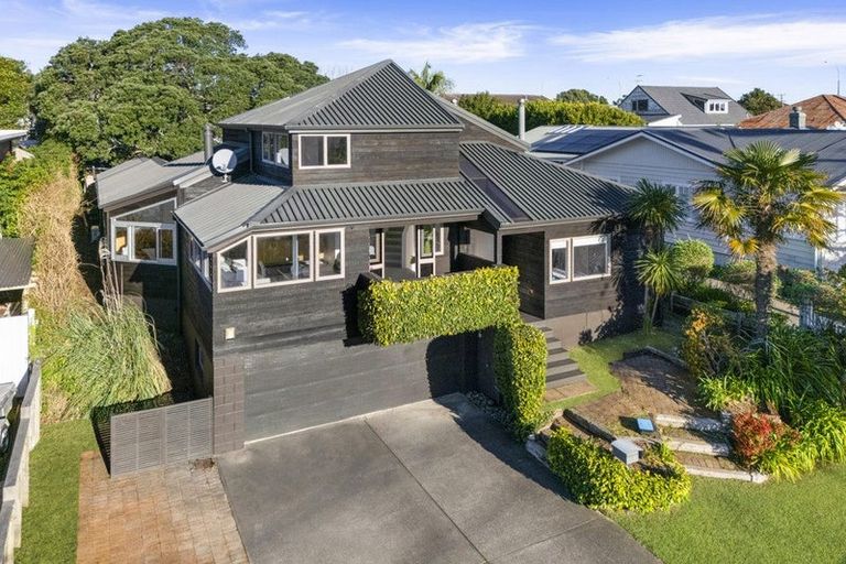 Photo of property in 3 Rewiti Avenue, Takapuna, Auckland, 0622