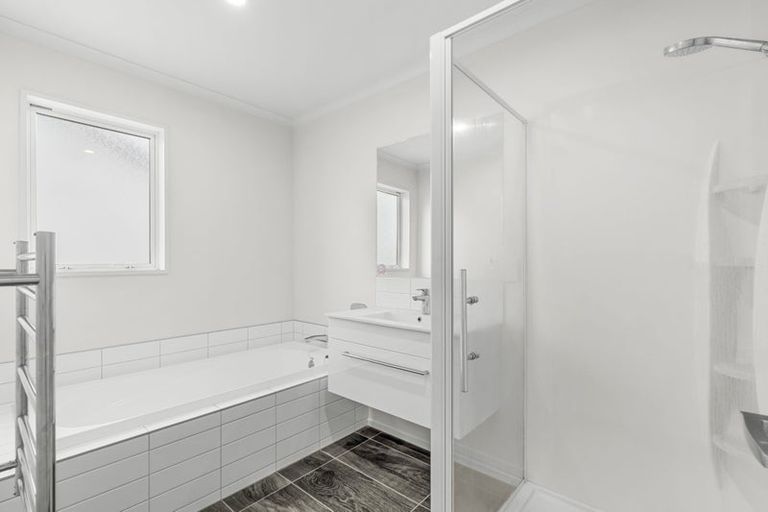 Photo of property in 11 George Square West, Wigram, Christchurch, 8025