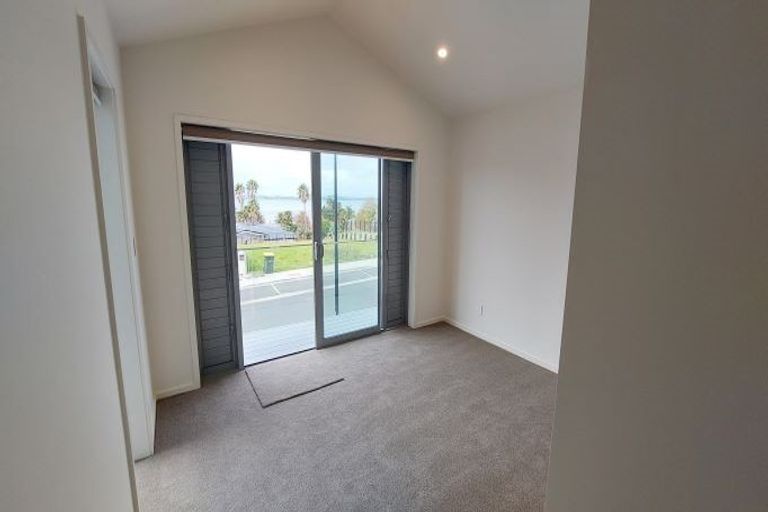 Photo of property in 25 Gunn Way, Hobsonville, Auckland, 0616