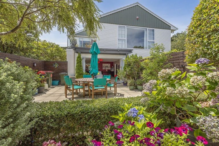 Photo of property in 12 Madison Place, Miramar, Wellington, 6022